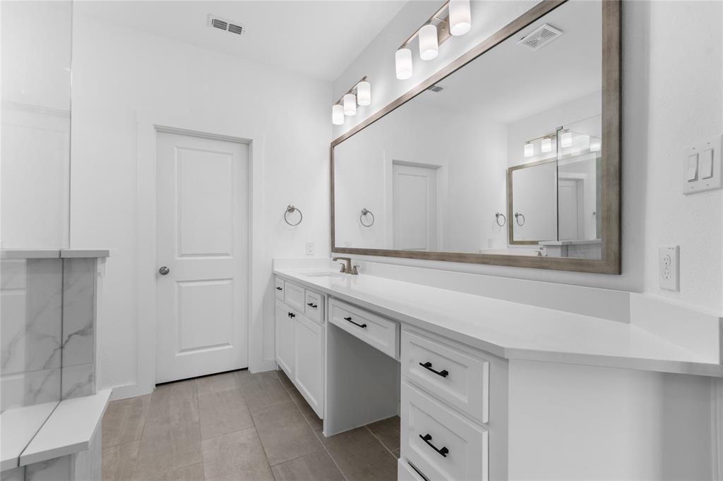 523 Cobblestone Lane Irving, TX 75039 - Photo 11 of 18