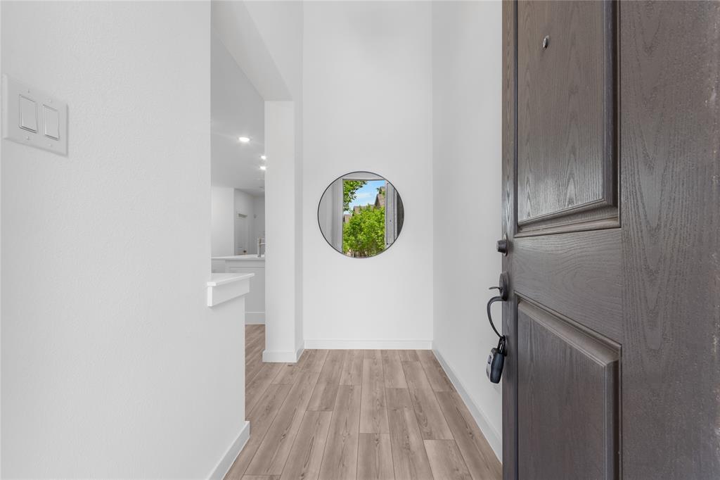 523 Cobblestone Lane Irving, TX 75039 - Photo 2 of 18