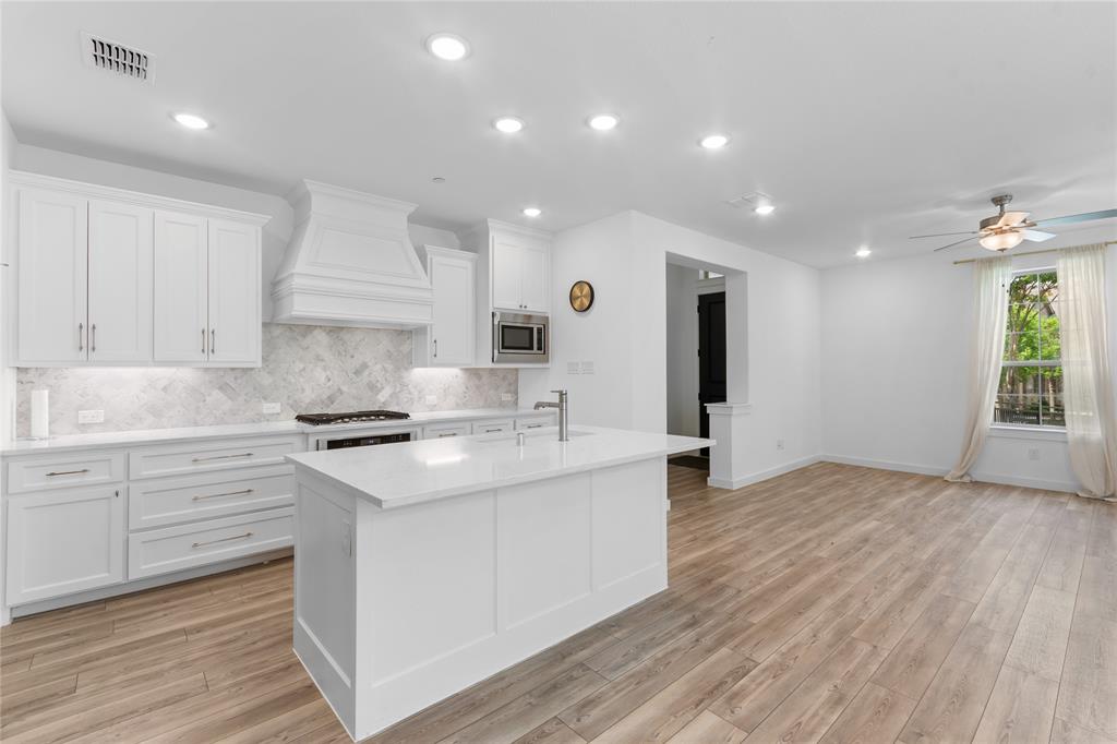 523 Cobblestone Lane Irving, TX 75039 - Photo 6 of 18