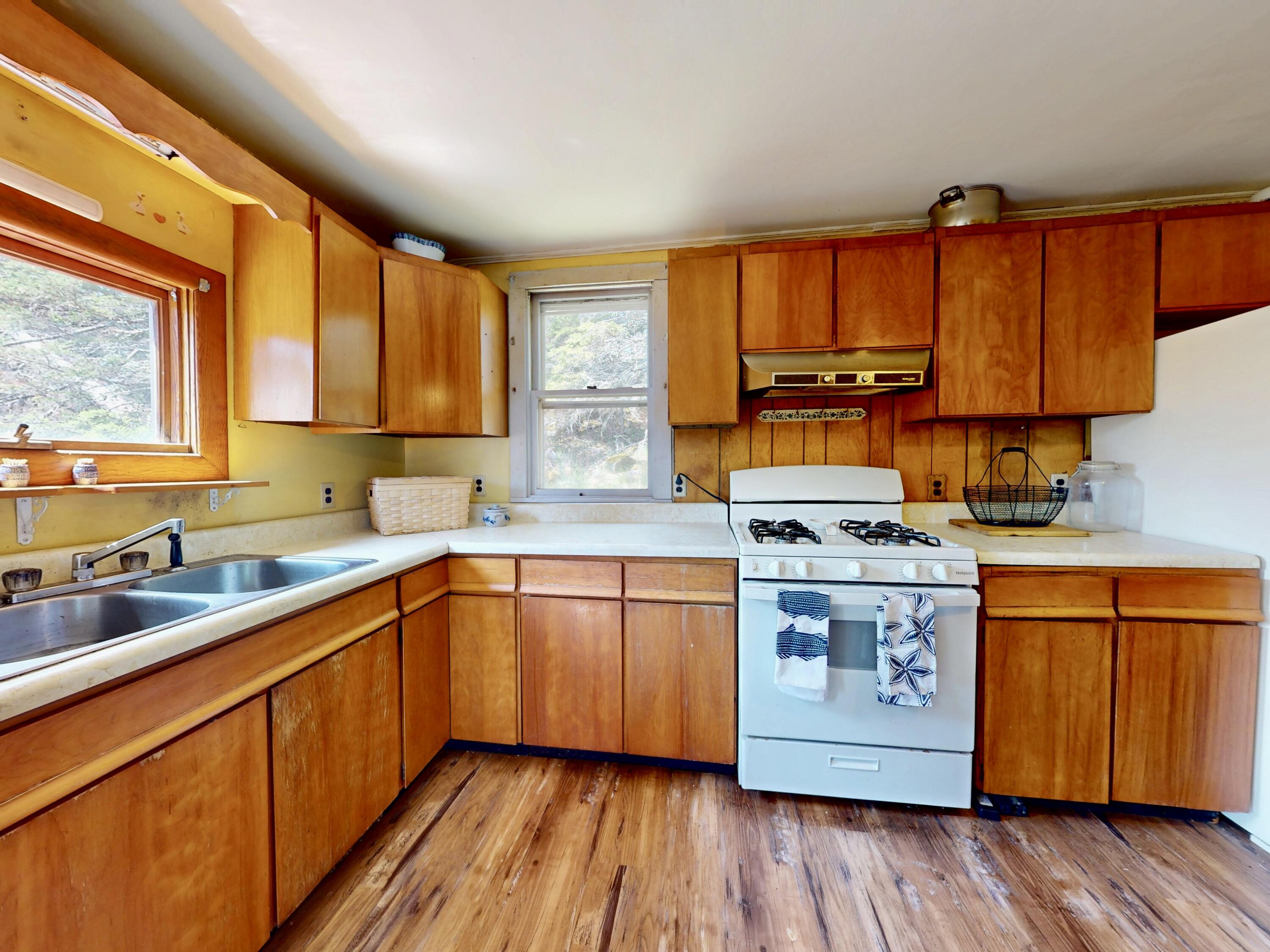 210 Old Harbor Road Vinalhaven, ME 04863 - Photo 4 of 24 Old-Harbor-Rd-05142025_132259