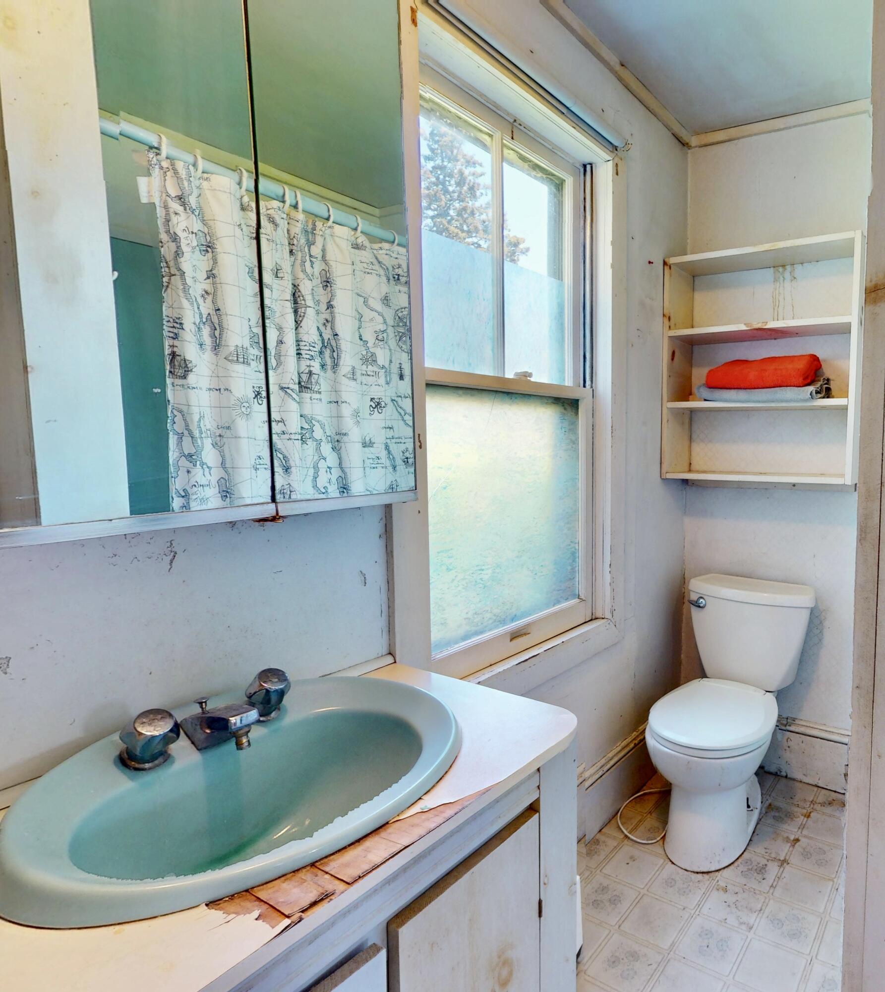 210 Old Harbor Road Vinalhaven, ME 04863 - Photo 10 of 24 Old-Harbor-Rd-05142025_132415