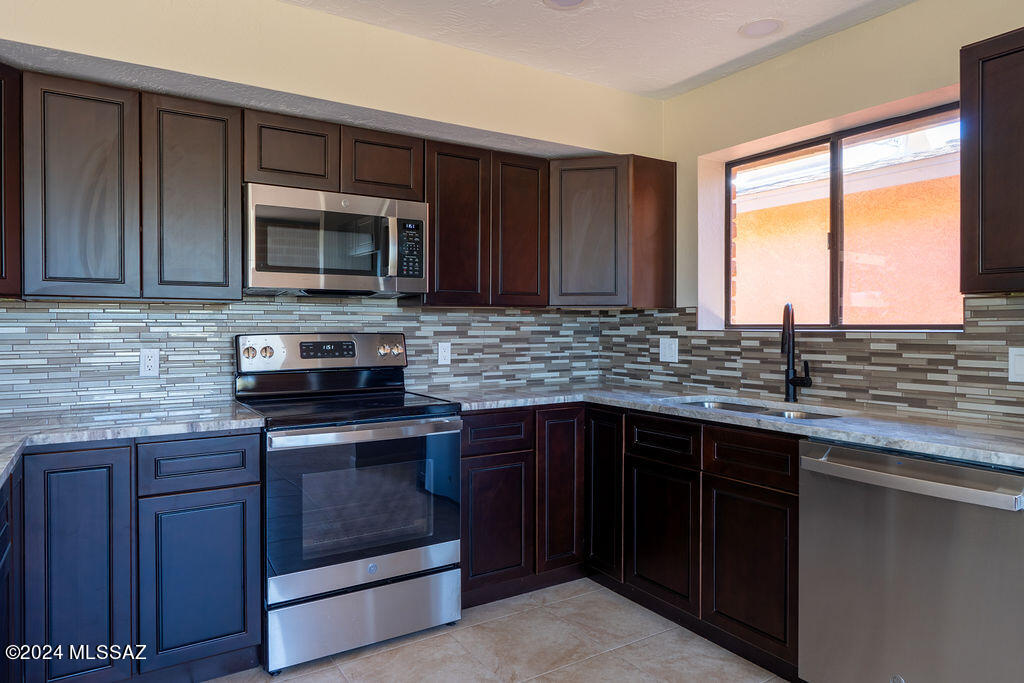 11901 West Picture Rocks Road Tucson, AZ 85743 - Photo 9 of 27 Gallery Image 9