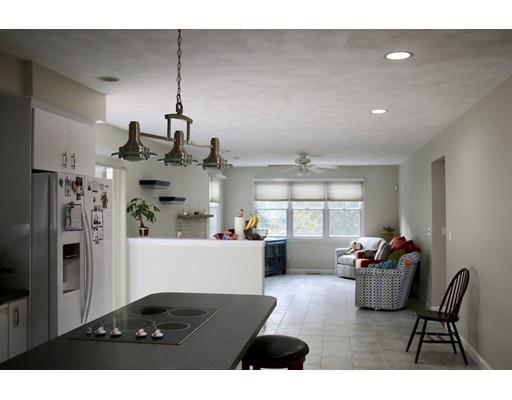 6 Homeland Circle Saugus, MA 01906 - Photo 9 of 28