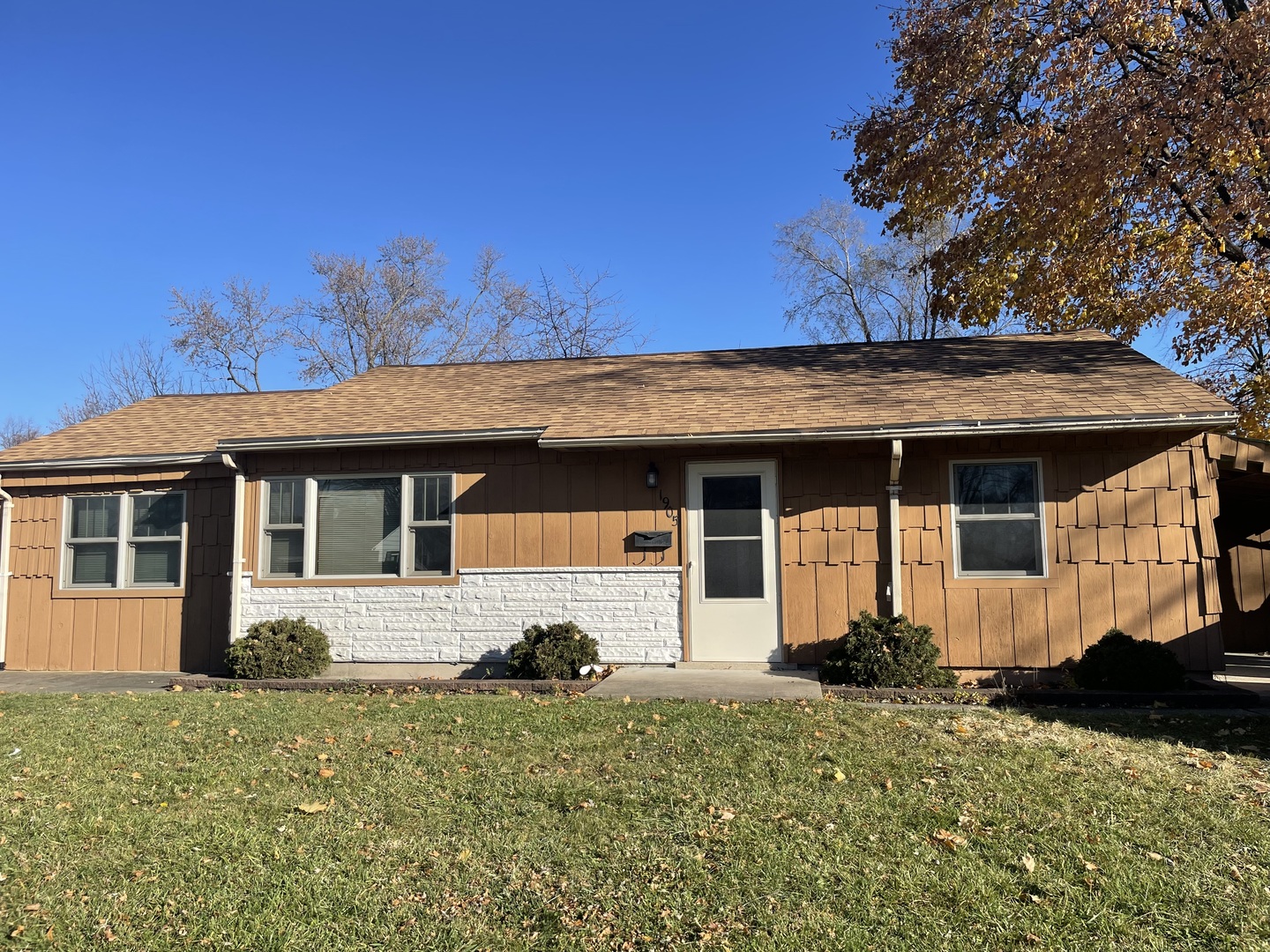 1905 Inner Cir Drive Crest Hill, IL 60403 - Photo 1 of 7