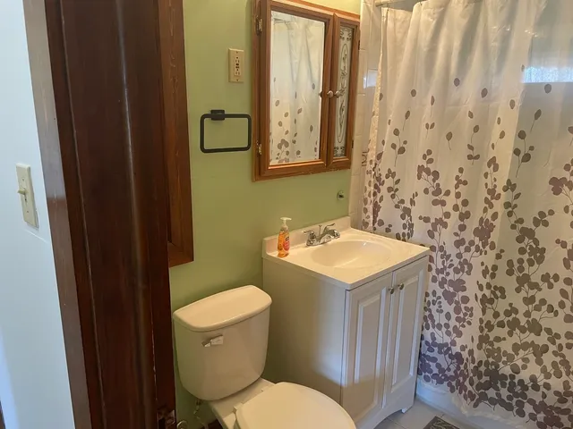 $249,900 | 1905 Inner Cir Drive, Crest Hill, IL 60403