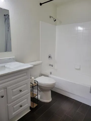 a bathroom with a tub