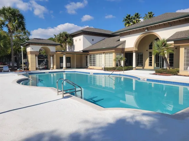 a view of a tennis court