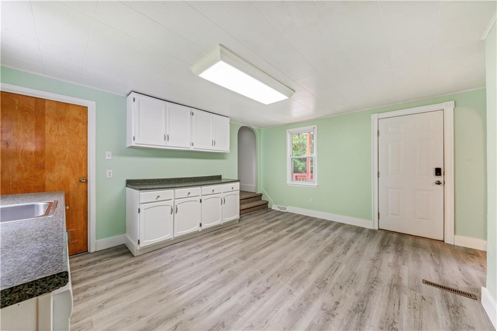 204 Marshall Road Oakdale, PA 15071 - Photo 12 of 23