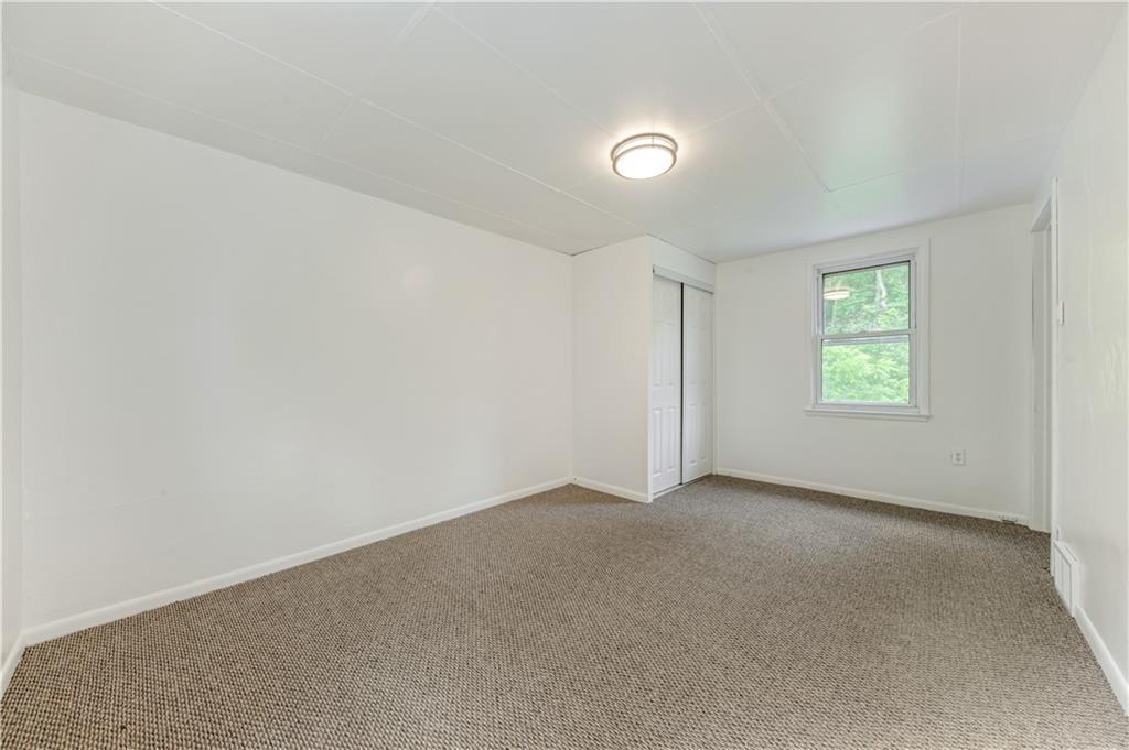 204 Marshall Road Oakdale, PA 15071 - Photo 6 of 23