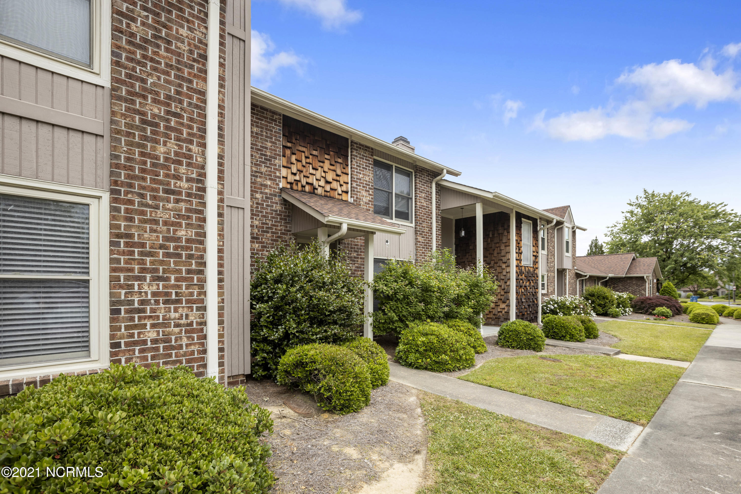 1855 Quail Ridge Road, Unit U Greenville, NC 27858 - Photo 5 of 30 1855-U Qual Ridge-10