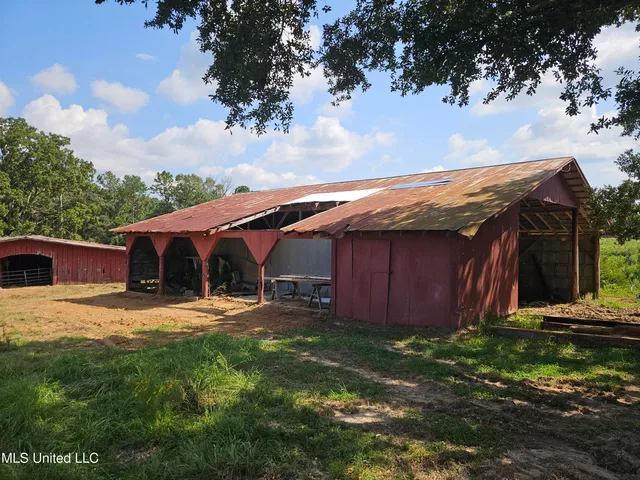 $295,000 | 997 Morgantown Road, Foxworth, MS 39483