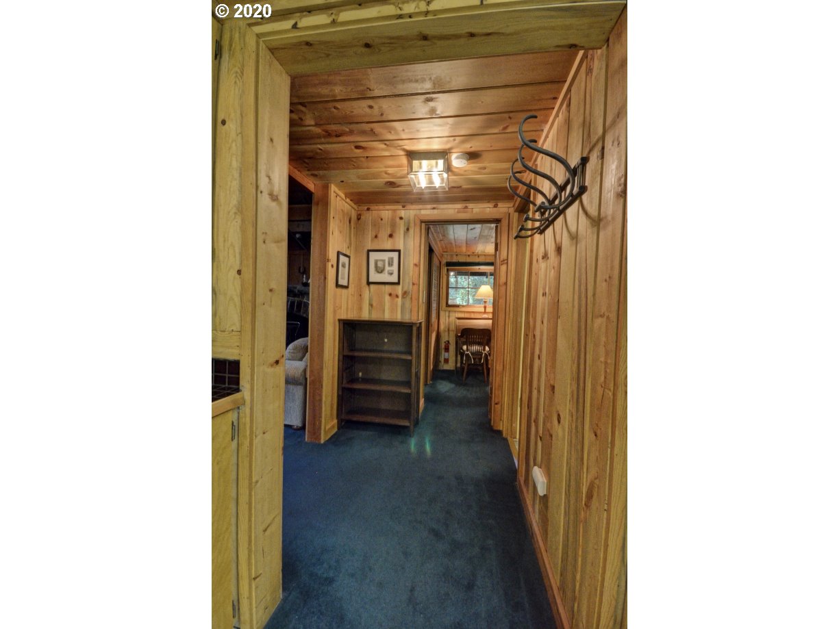 76710 East Road 30 B Rhododendron, OR 97049 - Photo 16 of 28 Gallery Image 16