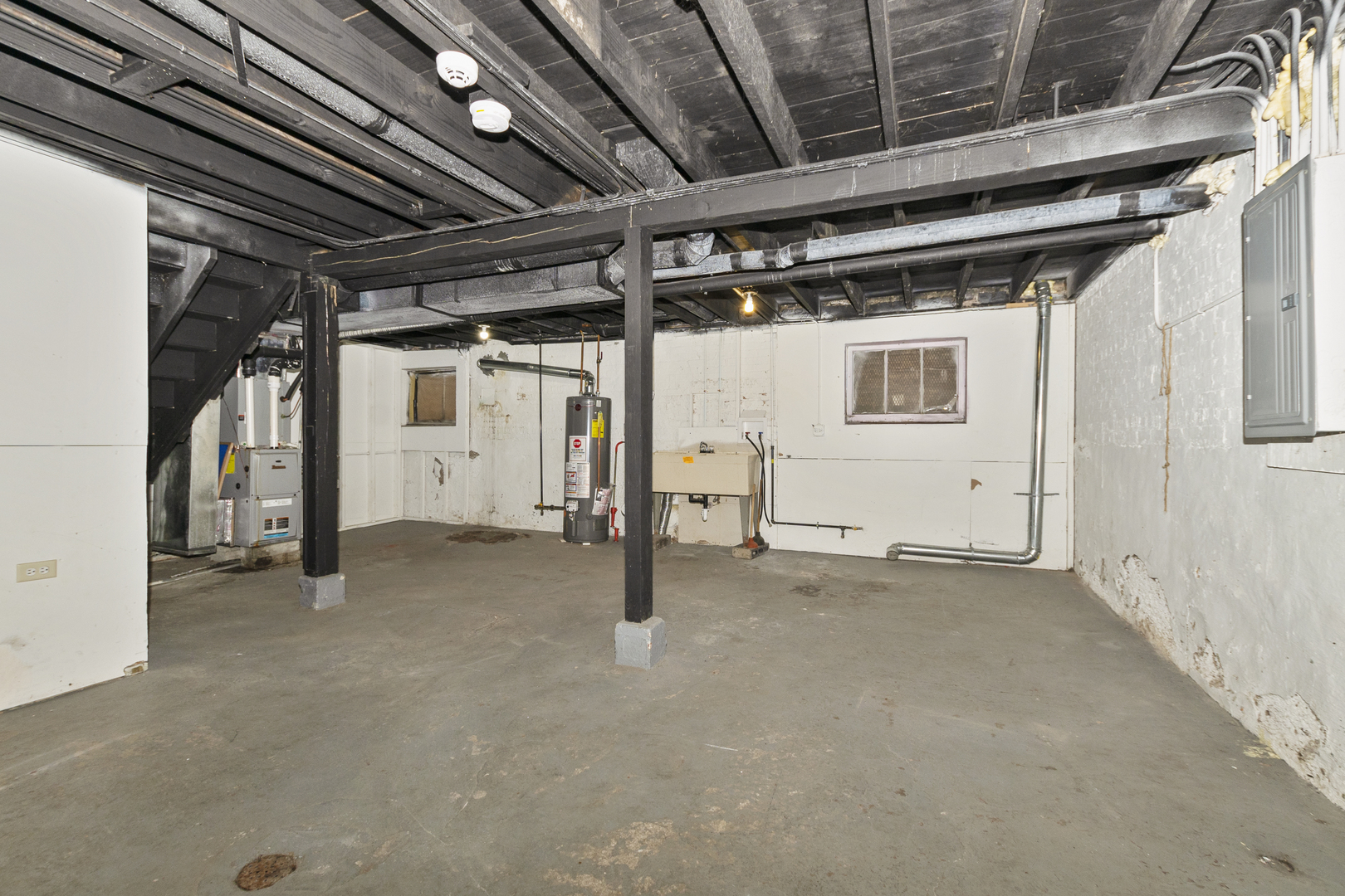 8317 South Merrill Avenue Chicago, IL 60617 - Photo 20 of 23 a view of empty room