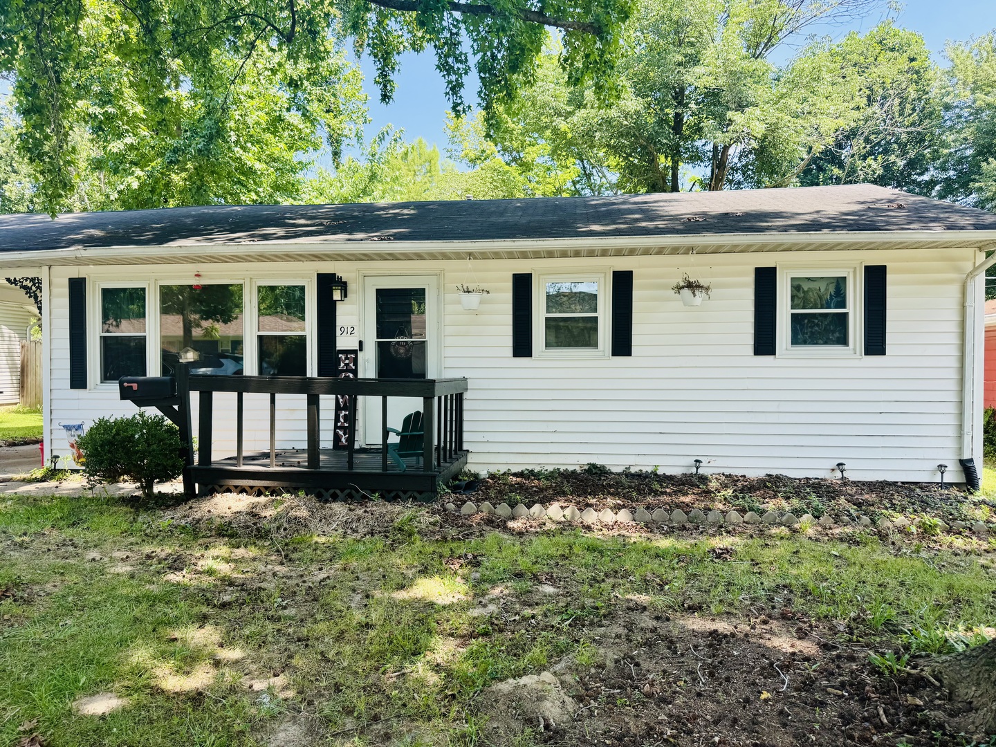 912 Boston Road Marion, IL 62959 - Photo 1 of 27