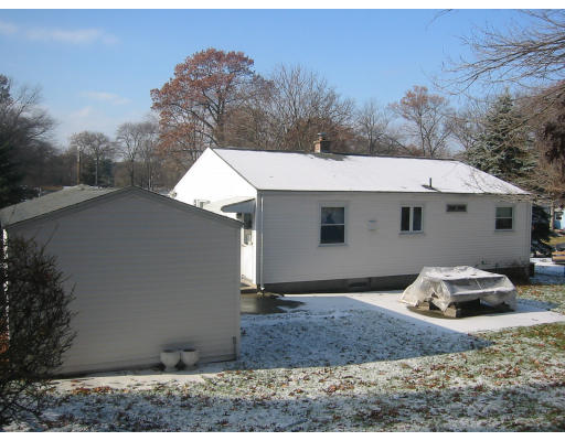 41 Feltham Road Springfield, MA 01118 - Photo 6 of 7 Gallery Image 6