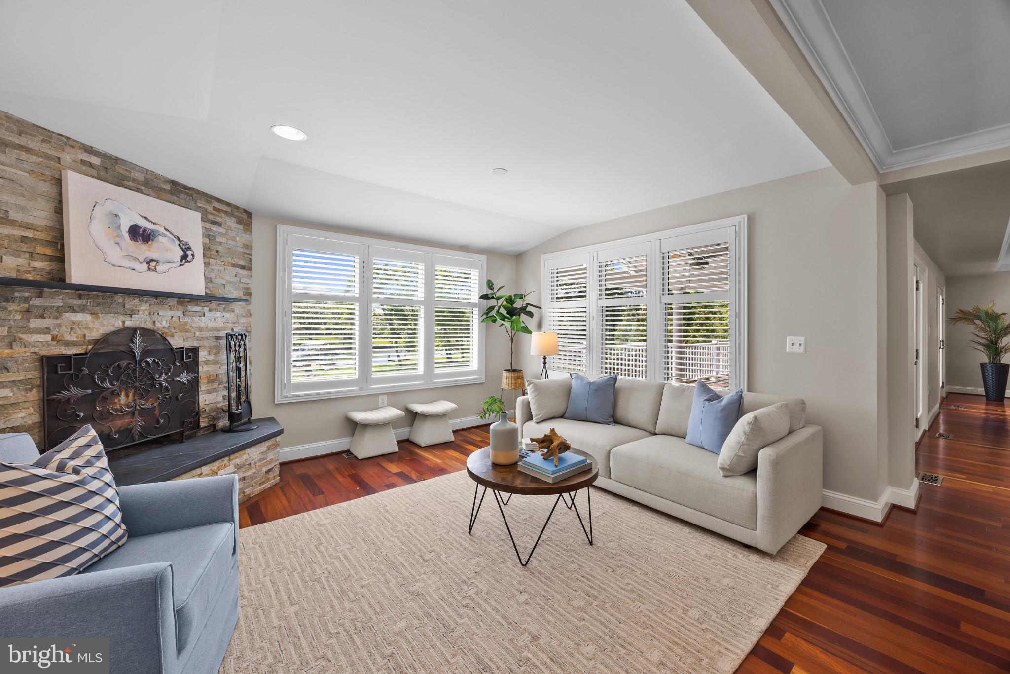 3706 Thomas Point Road Annapolis, MD 21403 - Photo 16 of 47 Family room overlooking water