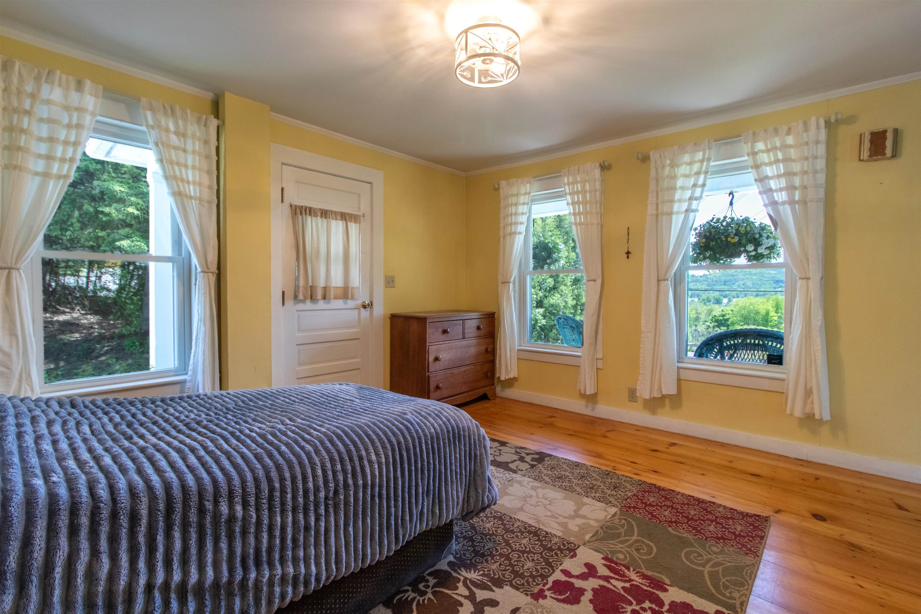736 Pleasant Street Newport, VT 05855 - Photo 21 of 58