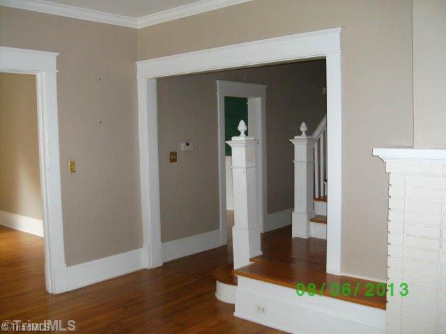 117 Brantley Circle High Point, NC 27262 - Photo 2 of 16 Living Room.
