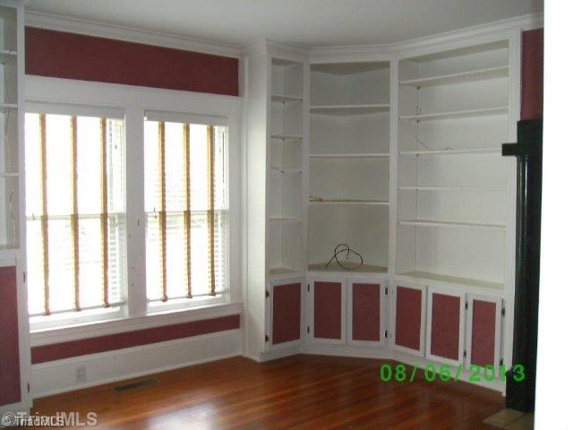 117 Brantley Circle High Point, NC 27262 - Photo 8 of 16 Den/Family/Great Room.