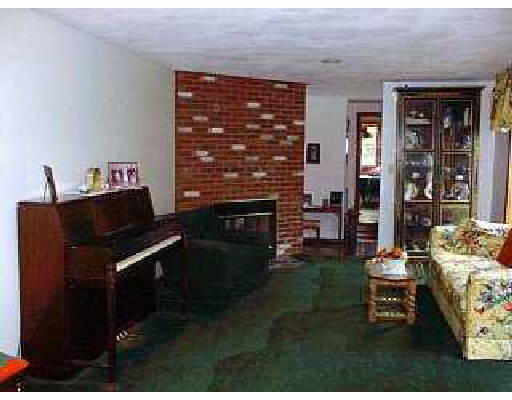 9 Cobleigh Road Boxborough, MA 01719 - Photo 5 of 6