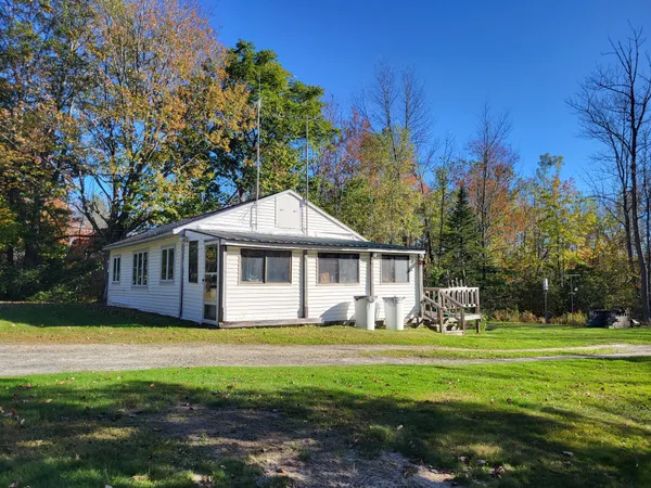 $148,000 | 43 Quaker Road, Sidney, ME 04330