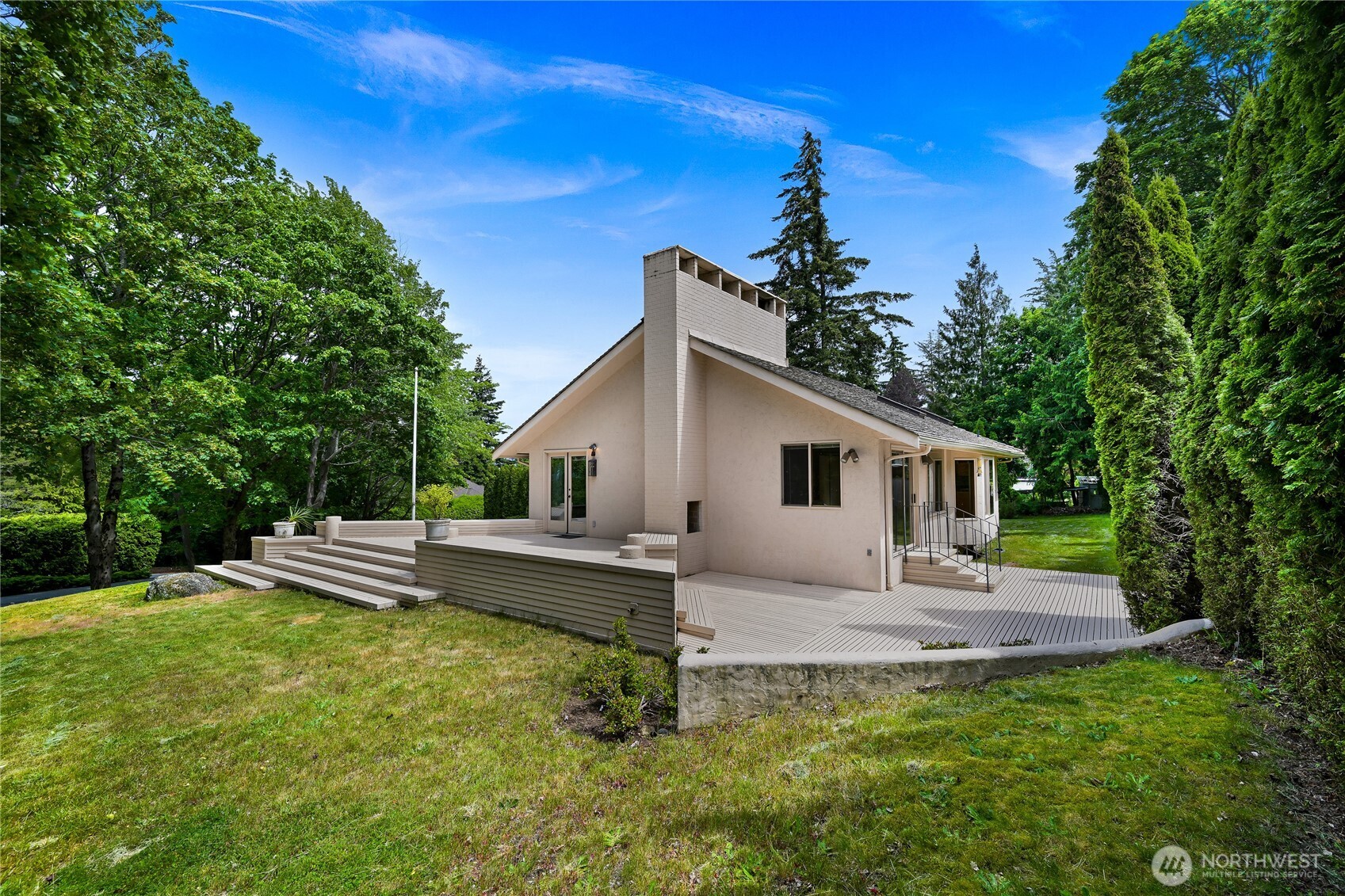 208 Hawthorn Road Bellingham, WA 98225 - Photo 38 of 40
