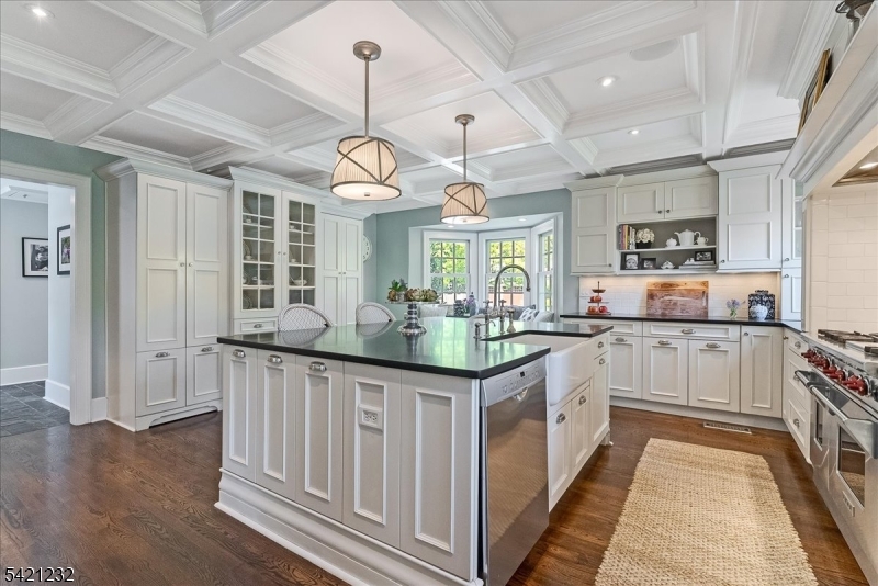 430 Ridgewood Avenue Glen Ridge, NJ 07028 - Photo 14 of 50