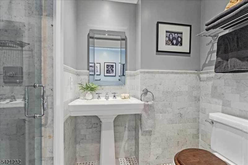 430 Ridgewood Avenue Glen Ridge, NJ 07028 - Photo 17 of 50