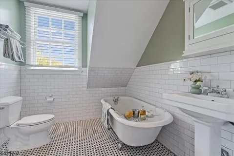 $2,800,000 | 430 Ridgewood Avenue, Glen Ridge, NJ 07028