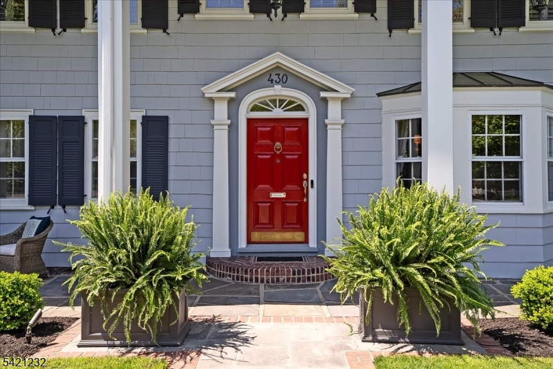 430 Ridgewood Avenue Glen Ridge, NJ 07028 - Photo 4 of 50