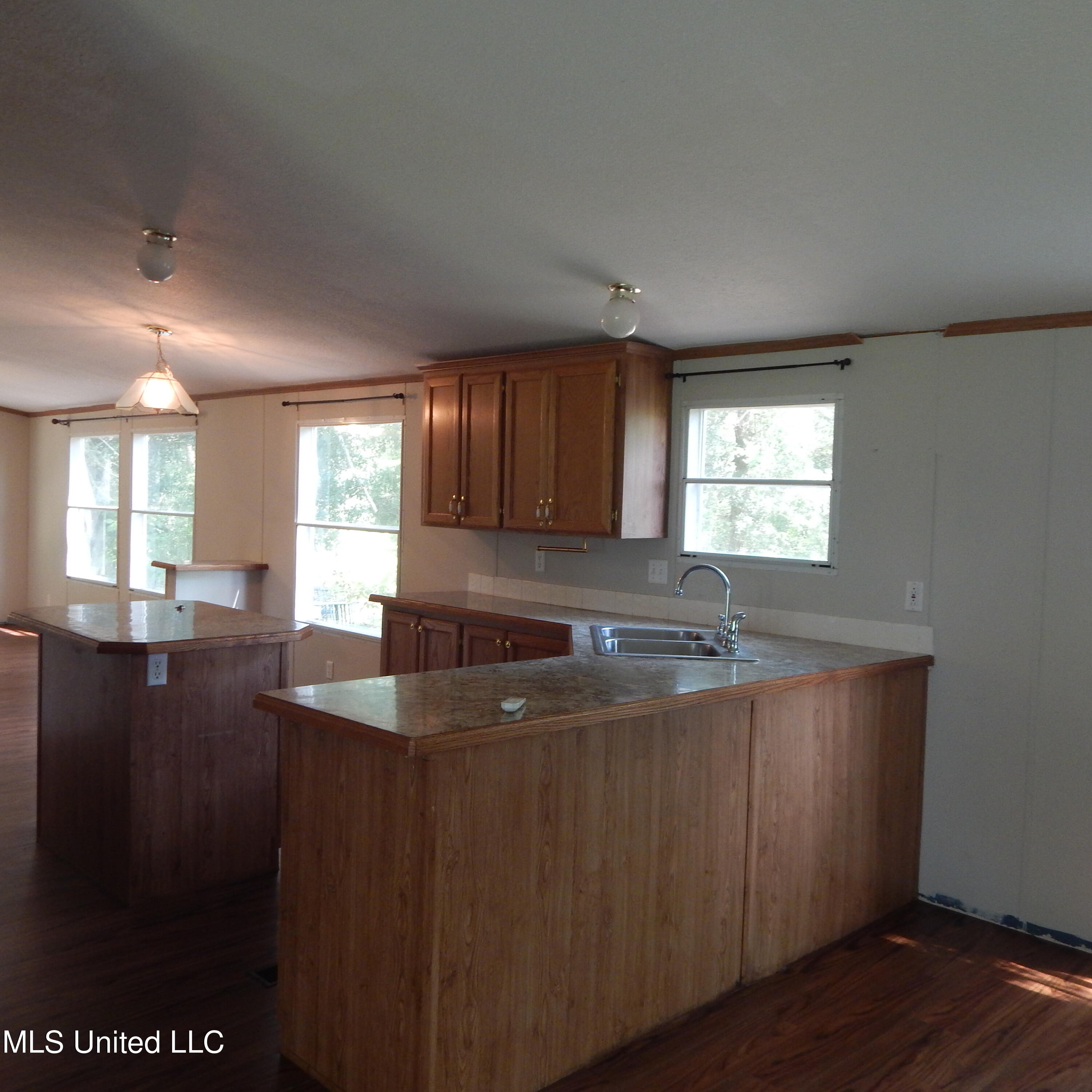 195 Ellis Hodge Road Lucedale, MS 39452 - Photo 5 of 13 DSCN1373