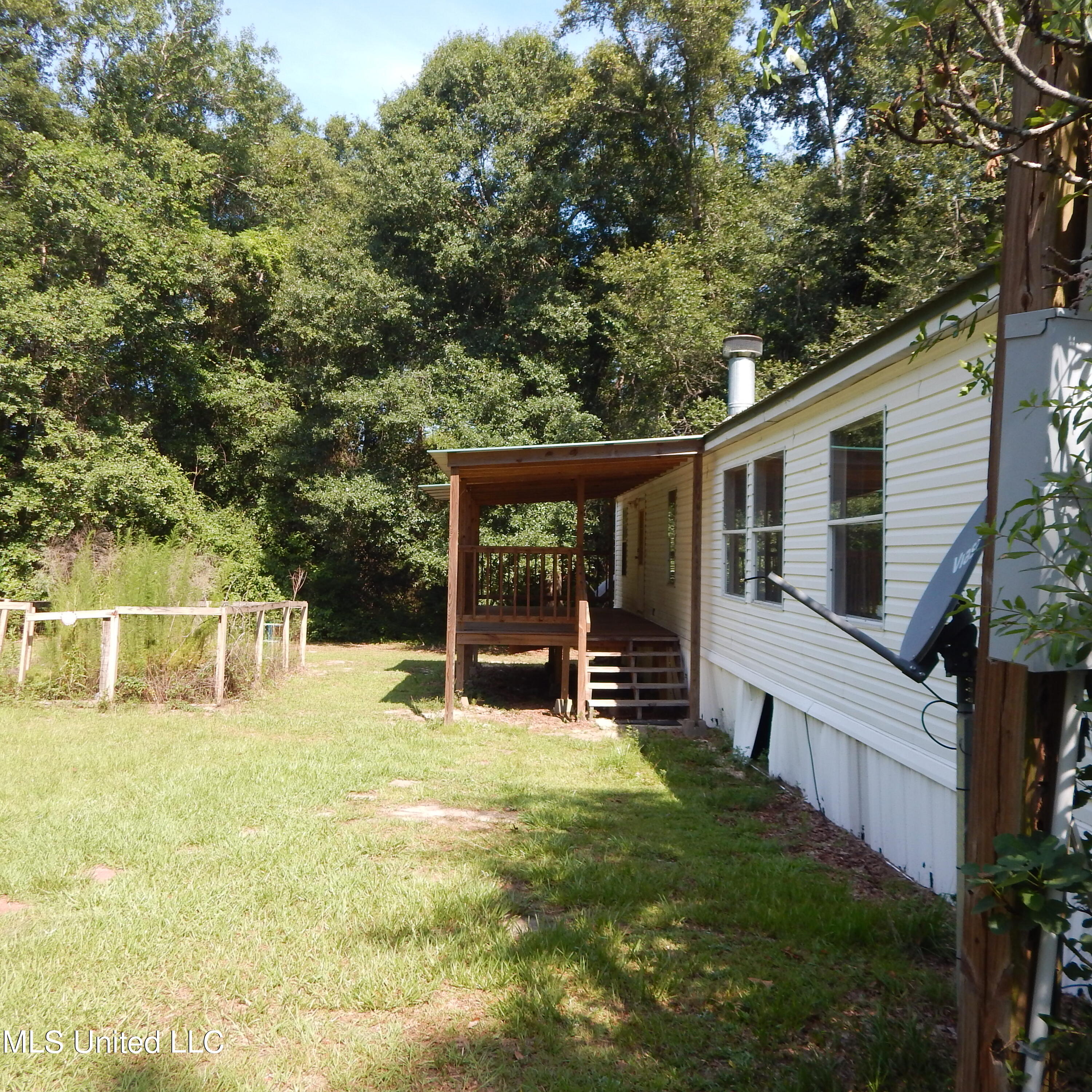 195 Ellis Hodge Road Lucedale, MS 39452 - Photo 9 of 13 DSCN1390