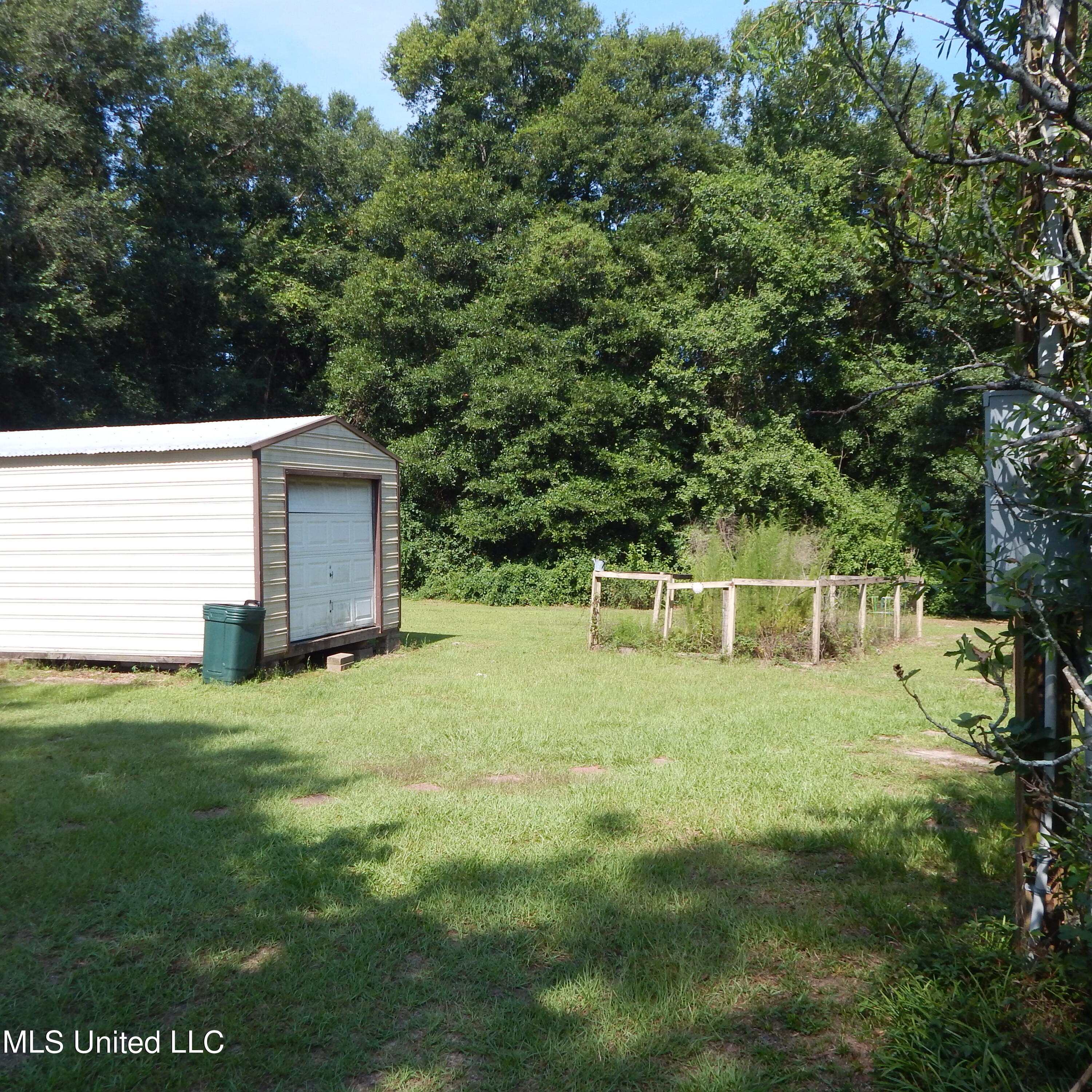 195 Ellis Hodge Road Lucedale, MS 39452 - Photo 10 of 13 DSCN1385 - Copy