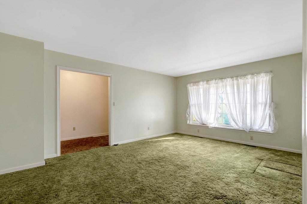 3800 The Falls Road Crewe, VA 23930 - Photo 13 of 36 Gallery Image 13