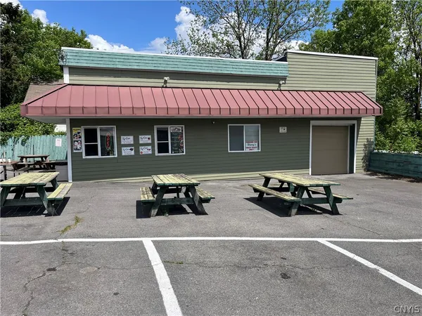 $1,500 | 1400 Burnet Avenue, Syracuse, NY 13206