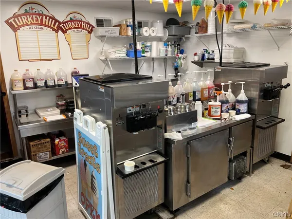 $1,500 | 1400 Burnet Avenue, Syracuse, NY 13206