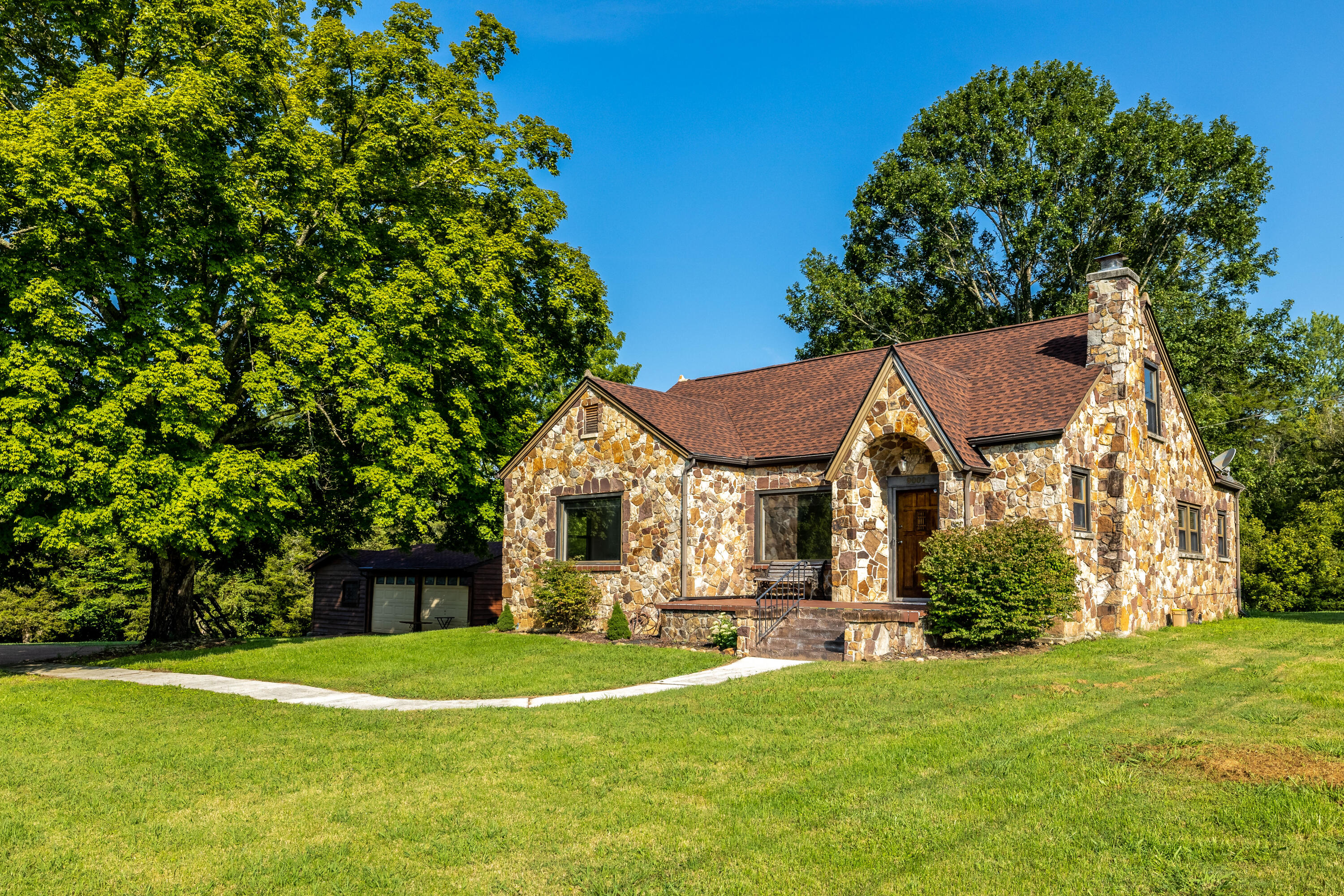 9001 East Emory Road Corryton, TN 37721 - Photo 2 of 34 9001 E Emory rd-5