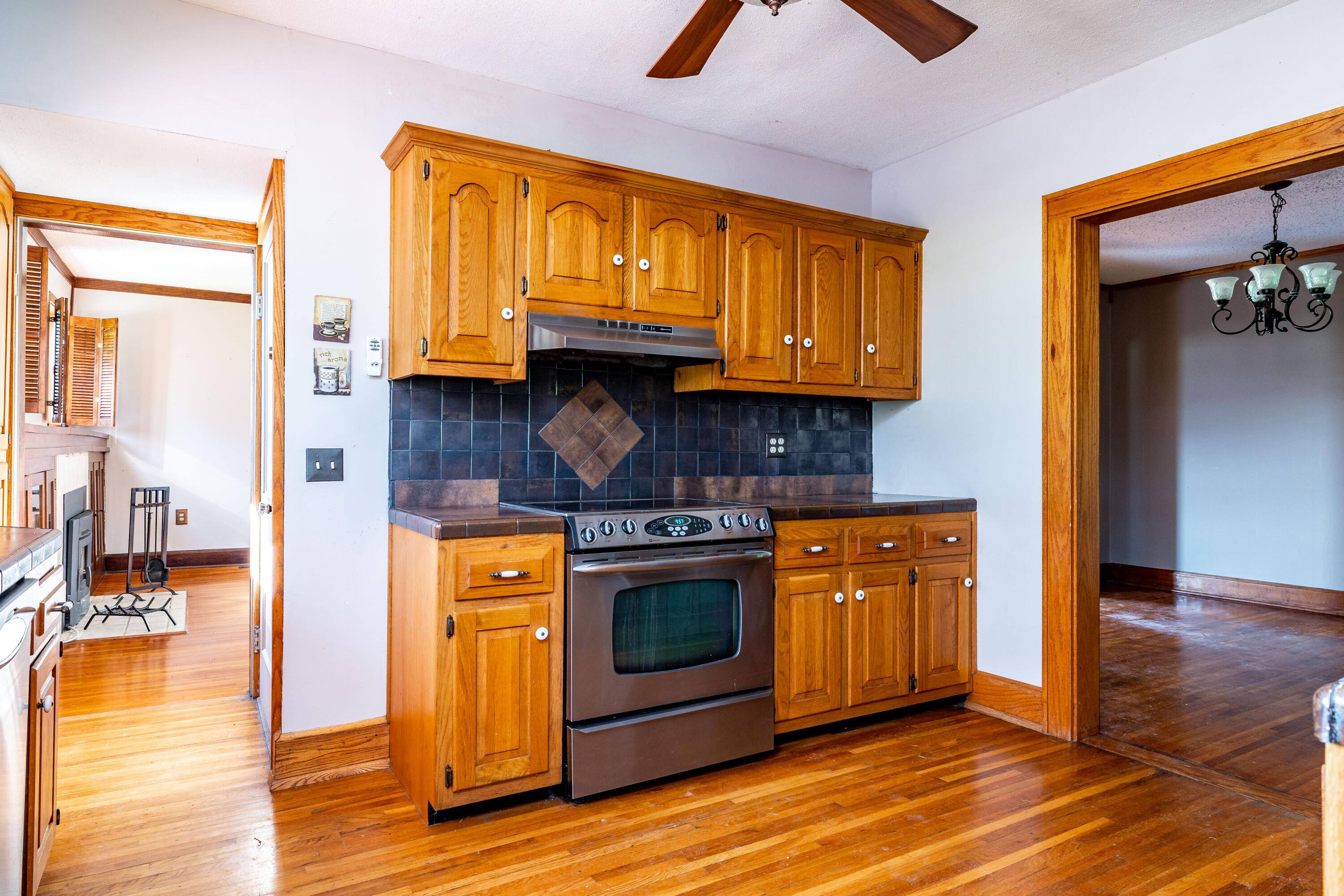 9001 East Emory Road Corryton, TN 37721 - Photo 13 of 34 9001 E Emory rd-23