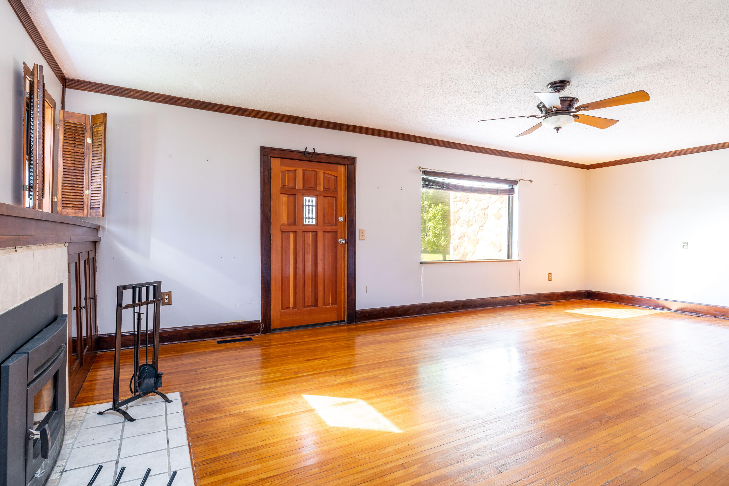 9001 East Emory Road Corryton, TN 37721 - Photo 16 of 34 9001 E Emory rd-31