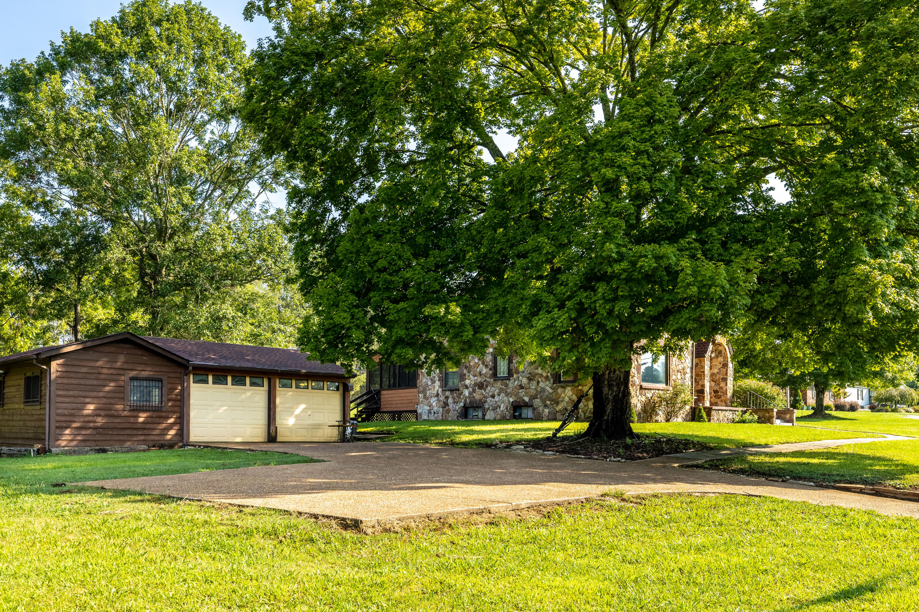 9001 East Emory Road Corryton, TN 37721 - Photo 5 of 34 9001 E Emory rd-15