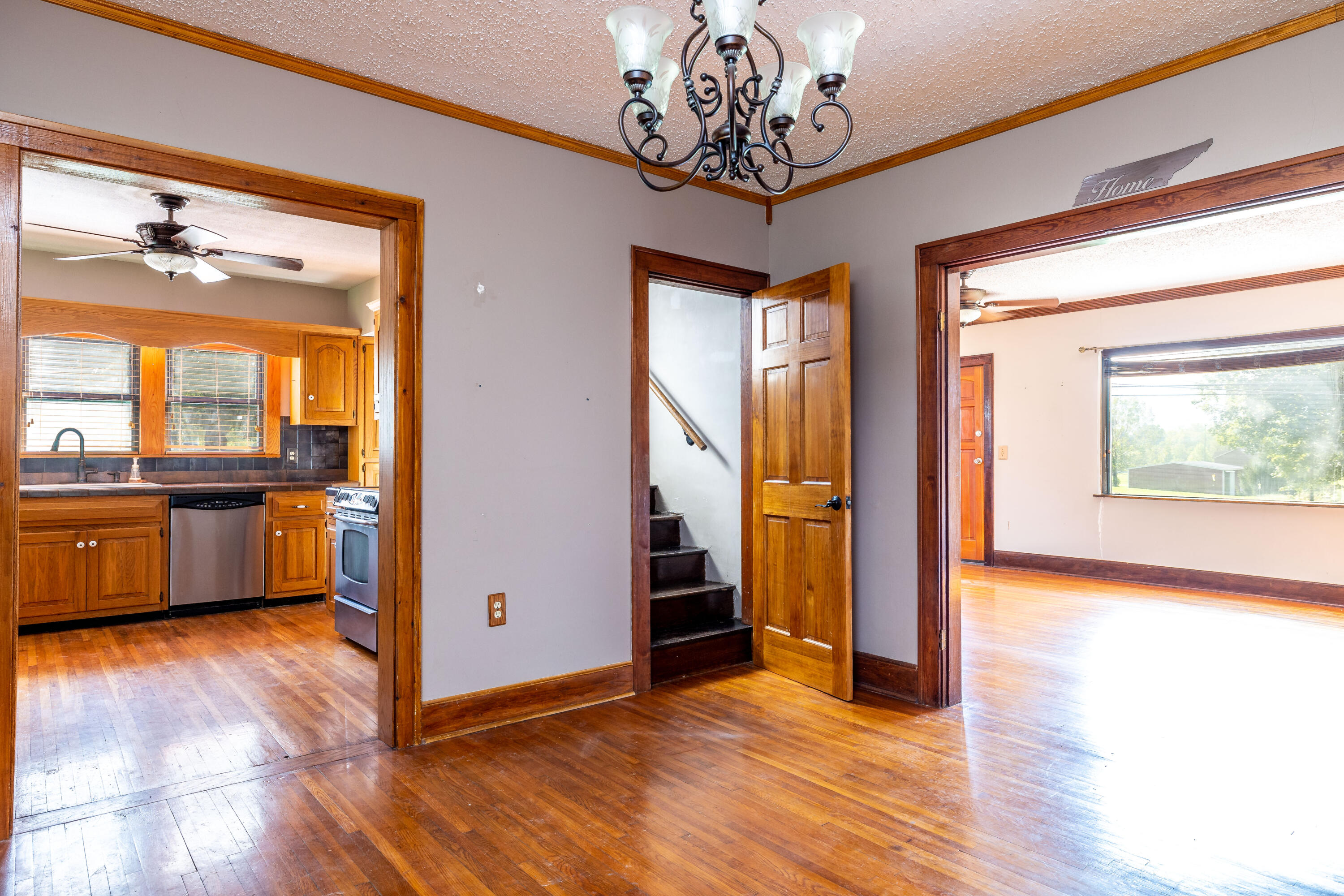 9001 East Emory Road Corryton, TN 37721 - Photo 8 of 34 9001 E Emory rd-18