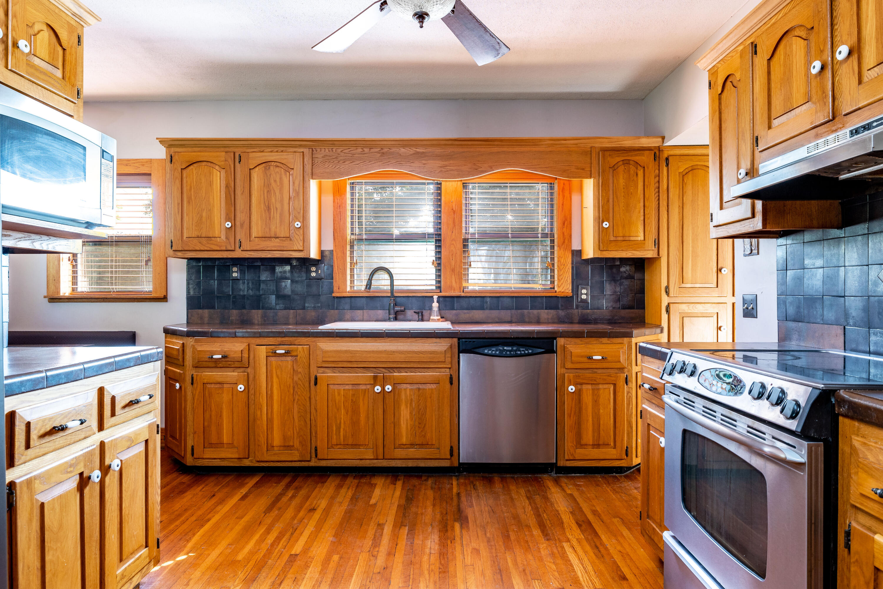 9001 East Emory Road Corryton, TN 37721 - Photo 10 of 34 9001 E Emory rd-20