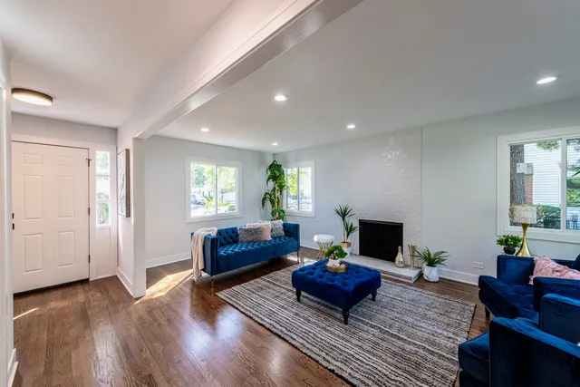 $789,900 | 312 Pine Street, Deerfield, IL 60015