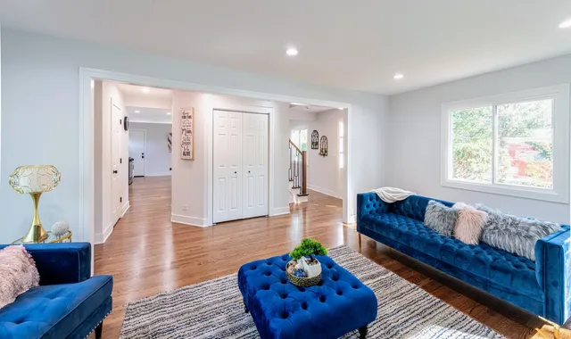 $789,900 | 312 Pine Street, Deerfield, IL 60015