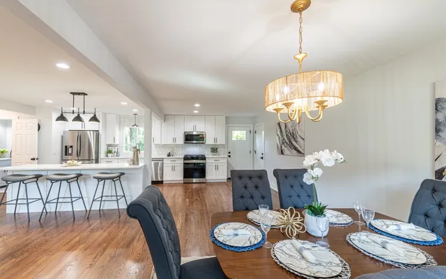 $789,900 | 312 Pine Street, Deerfield, IL 60015