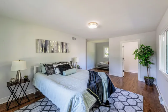 $789,900 | 312 Pine Street, Deerfield, IL 60015