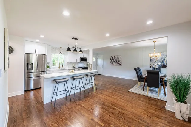 $789,900 | 312 Pine Street, Deerfield, IL 60015