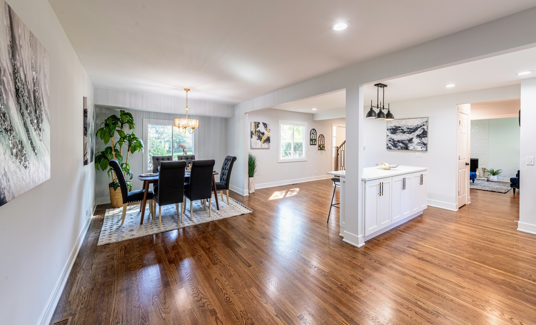 312 Pine Street Deerfield, IL 60015 - Photo 5 of 44