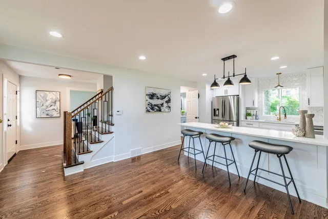 $789,900 | 312 Pine Street, Deerfield, IL 60015