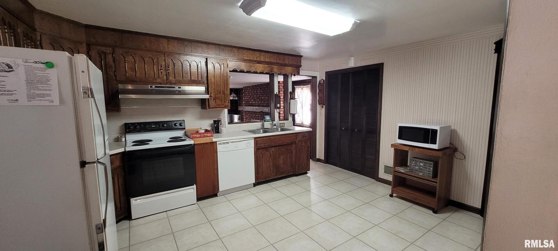 3221 Peach Street Mount Vernon, IL 62864 - Photo 10 of 13